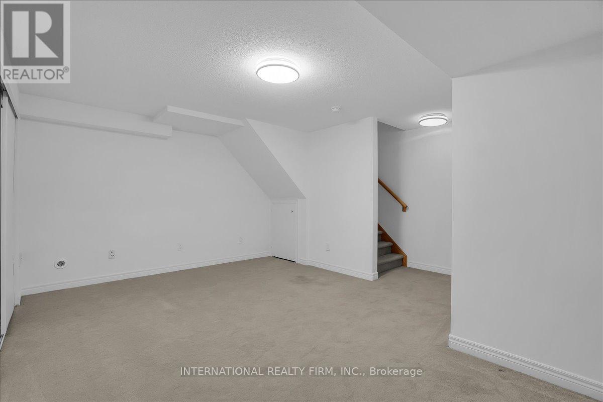 2014 Lakeshore Road W, Mississauga, ON - Indoor Photo Showing Other Room
