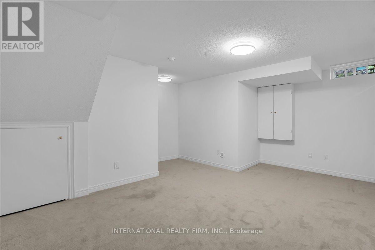 2014 Lakeshore Road W, Mississauga, ON - Indoor Photo Showing Other Room