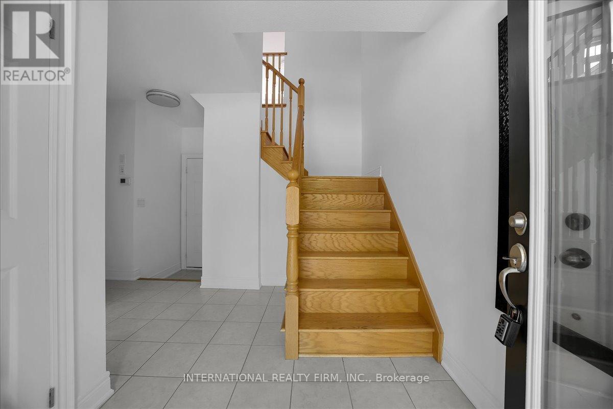 2014 Lakeshore Road W, Mississauga, ON - Indoor Photo Showing Other Room