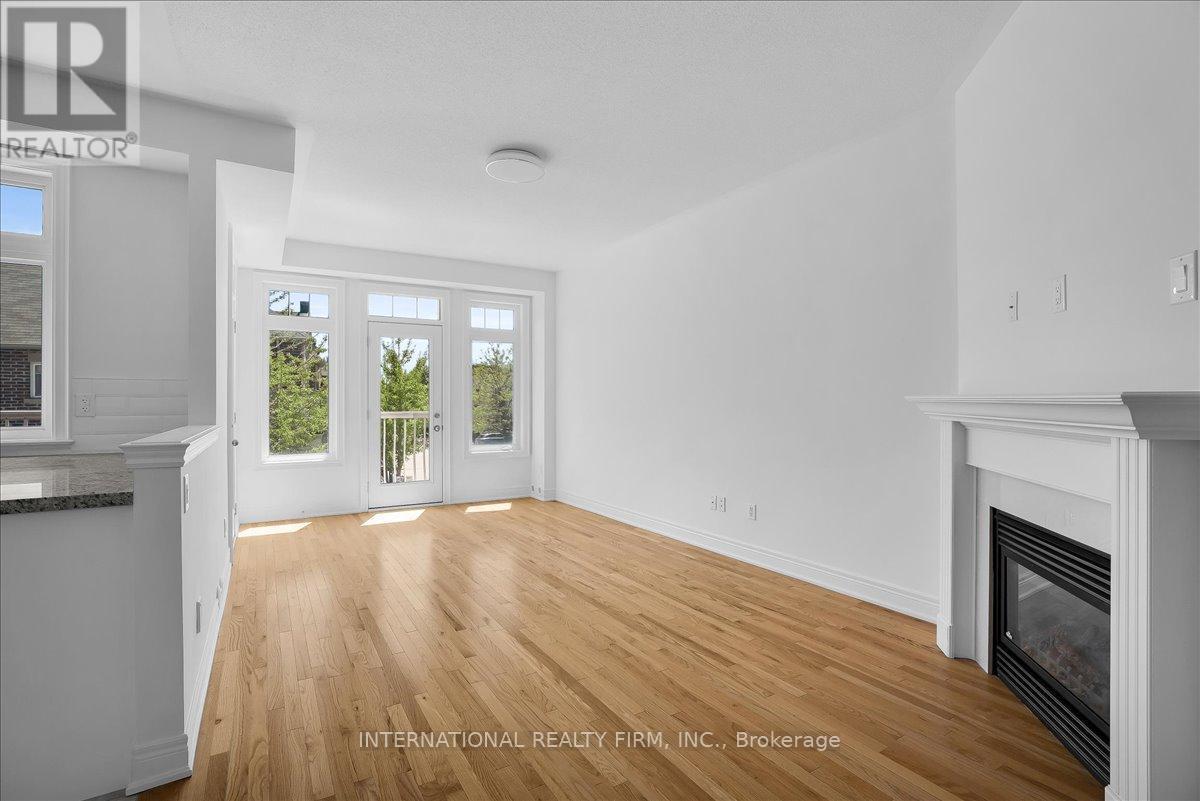 2014 Lakeshore Road W, Mississauga, ON - Indoor With Fireplace