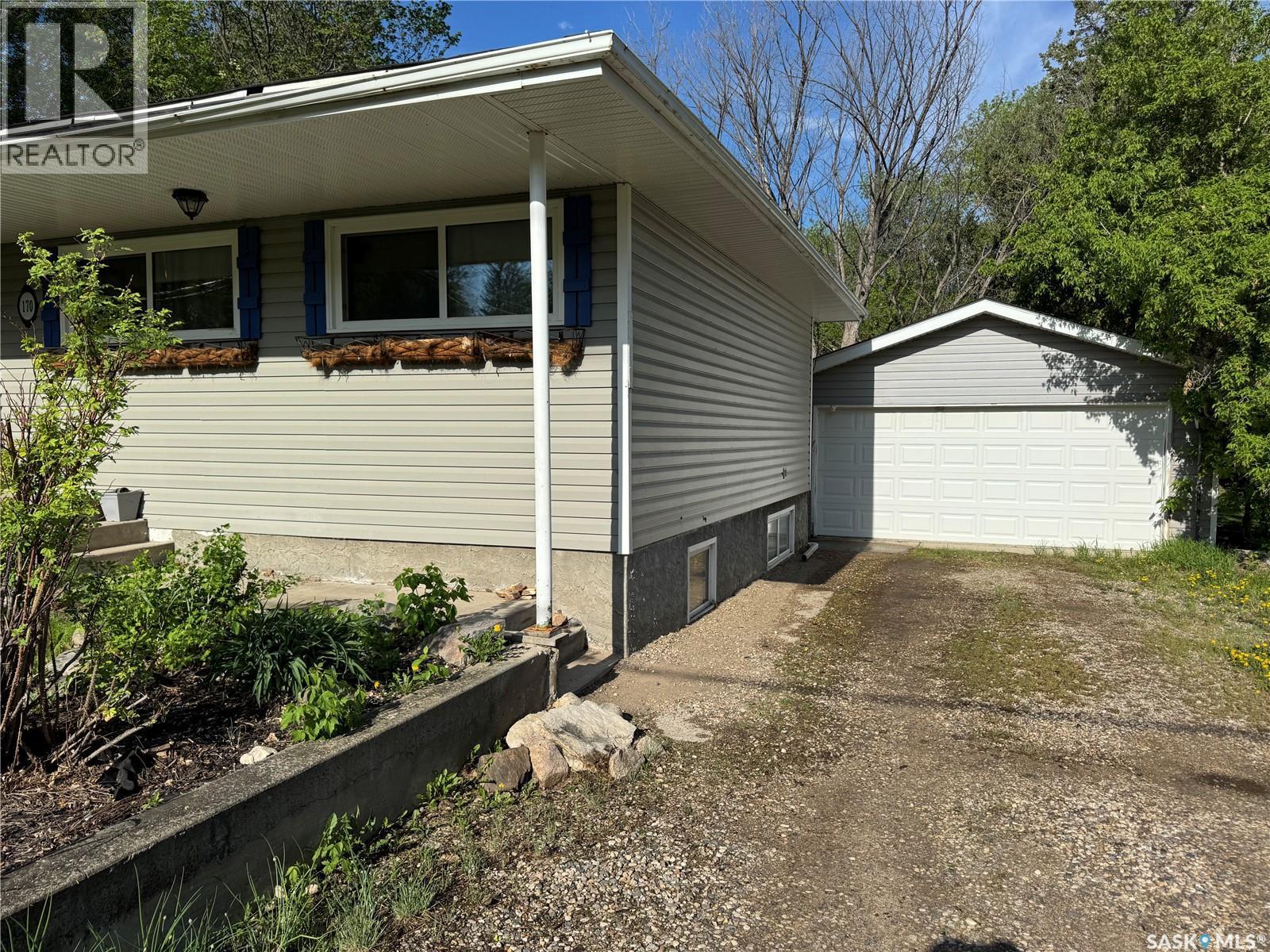 170 Elgin Crescent, Lumsden, SK - Outdoor