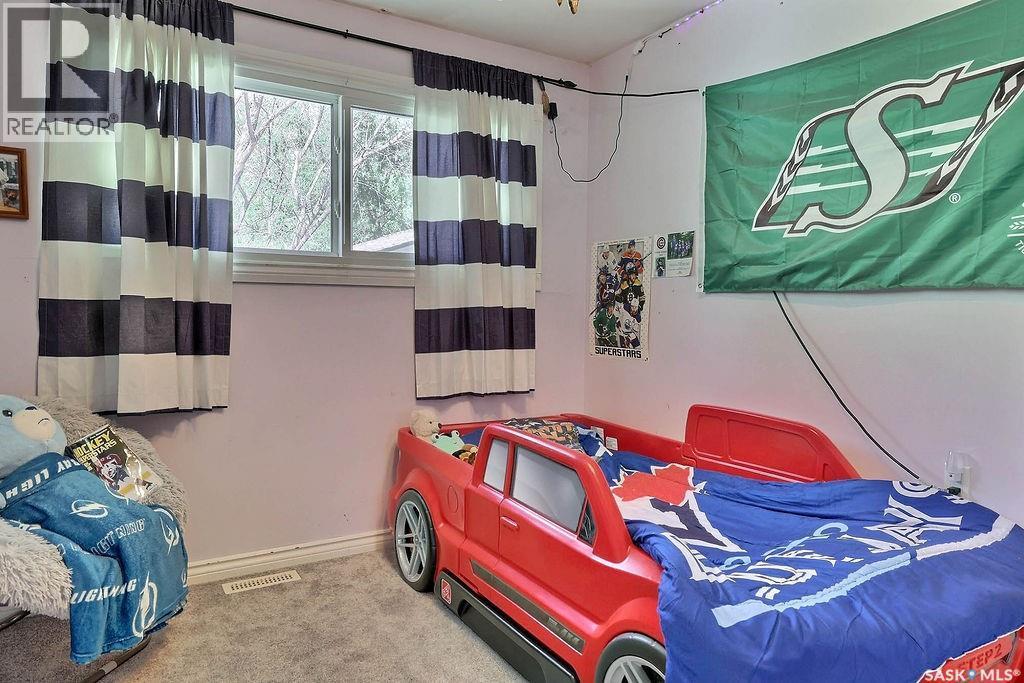 170 Elgin Crescent, Lumsden, SK - Indoor Photo Showing Bedroom