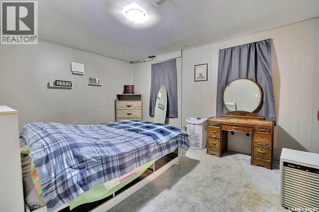 170 Elgin Crescent, Lumsden, SK - Indoor Photo Showing Bedroom