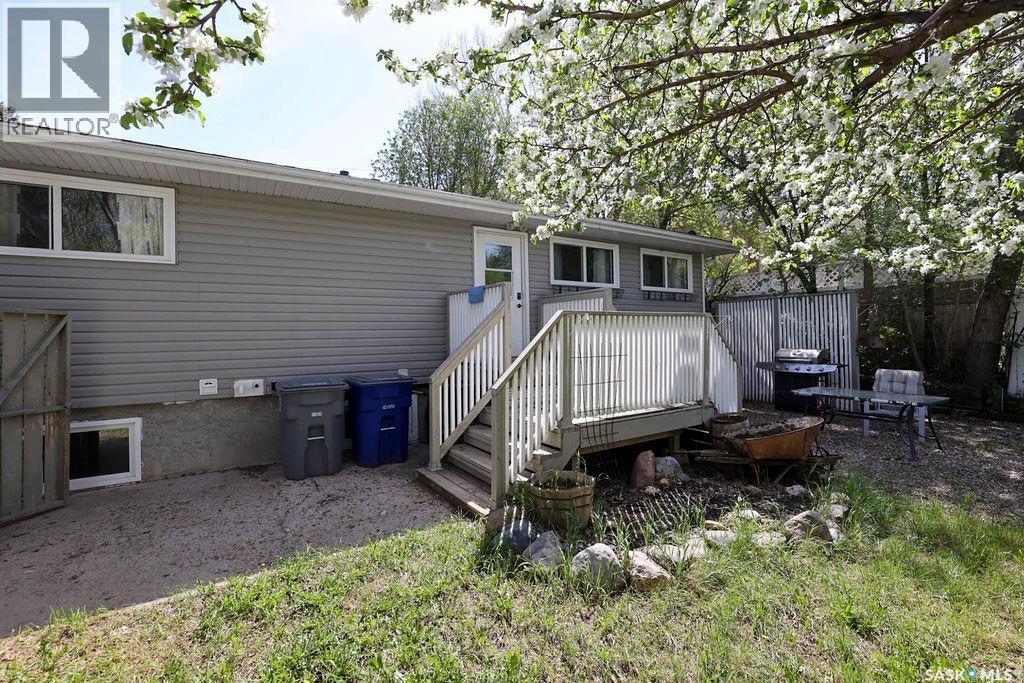 170 Elgin Crescent, Lumsden, SK - Outdoor With Exterior