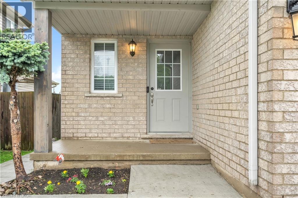1630 Benjamin Drive, London, ON - Outdoor With Exterior