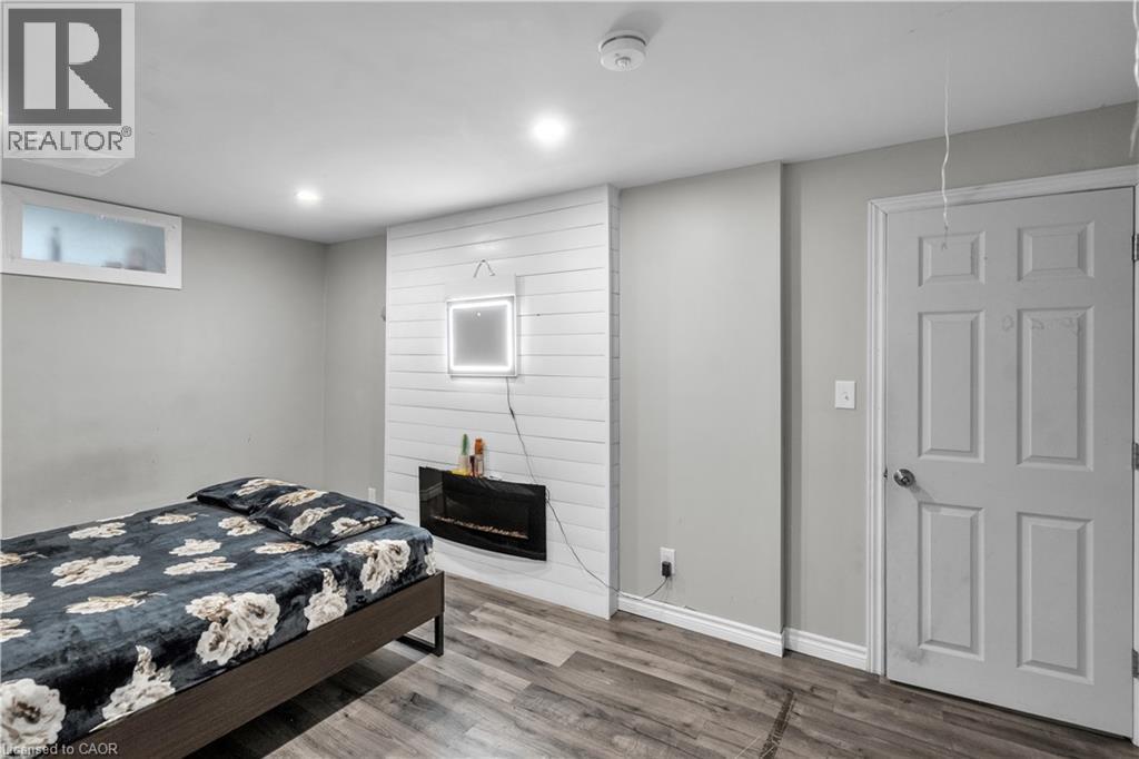 1630 Benjamin Drive, London, ON - Indoor Photo Showing Bedroom