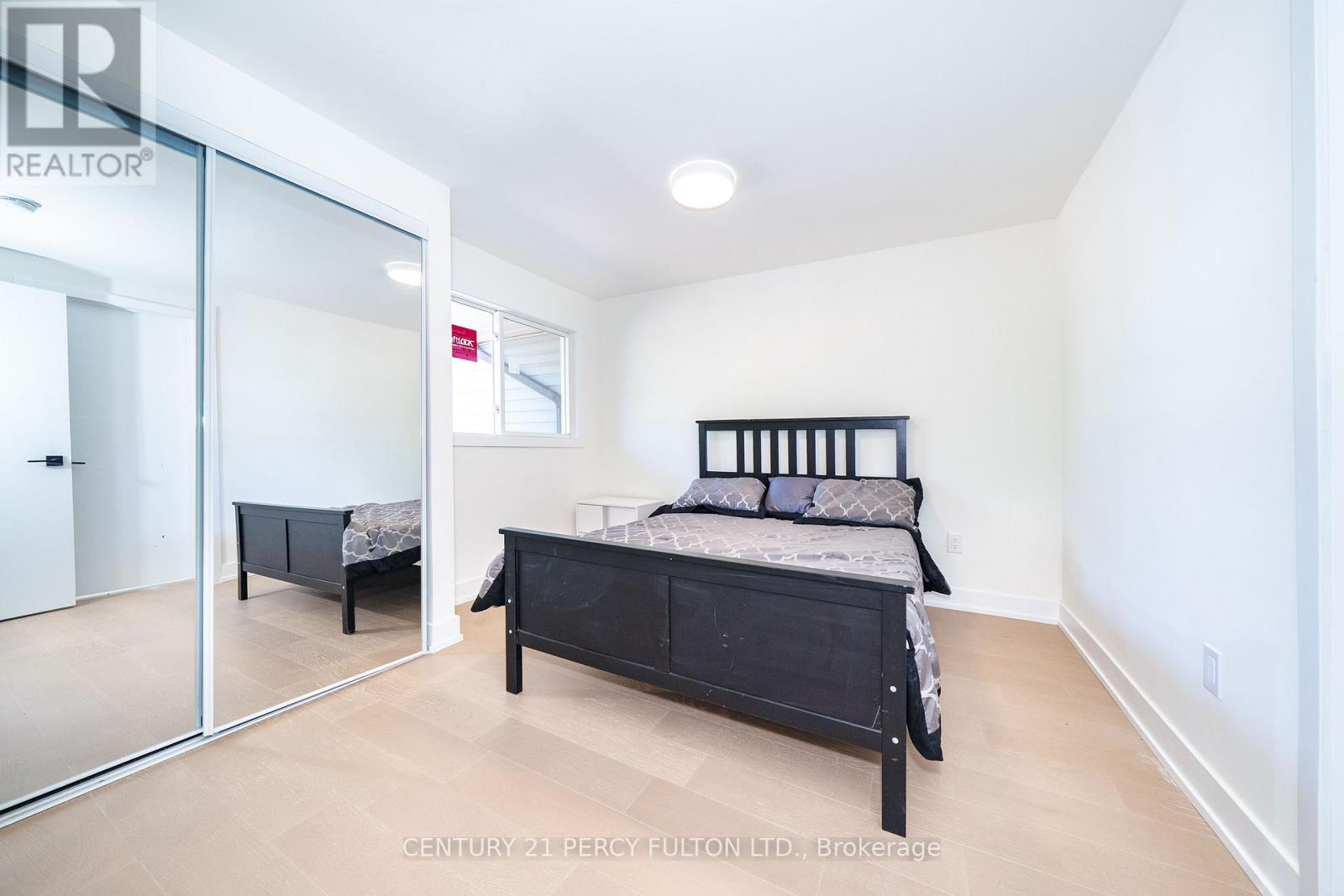 1611 Geta Circle, Pickering, ON - Indoor Photo Showing Bedroom