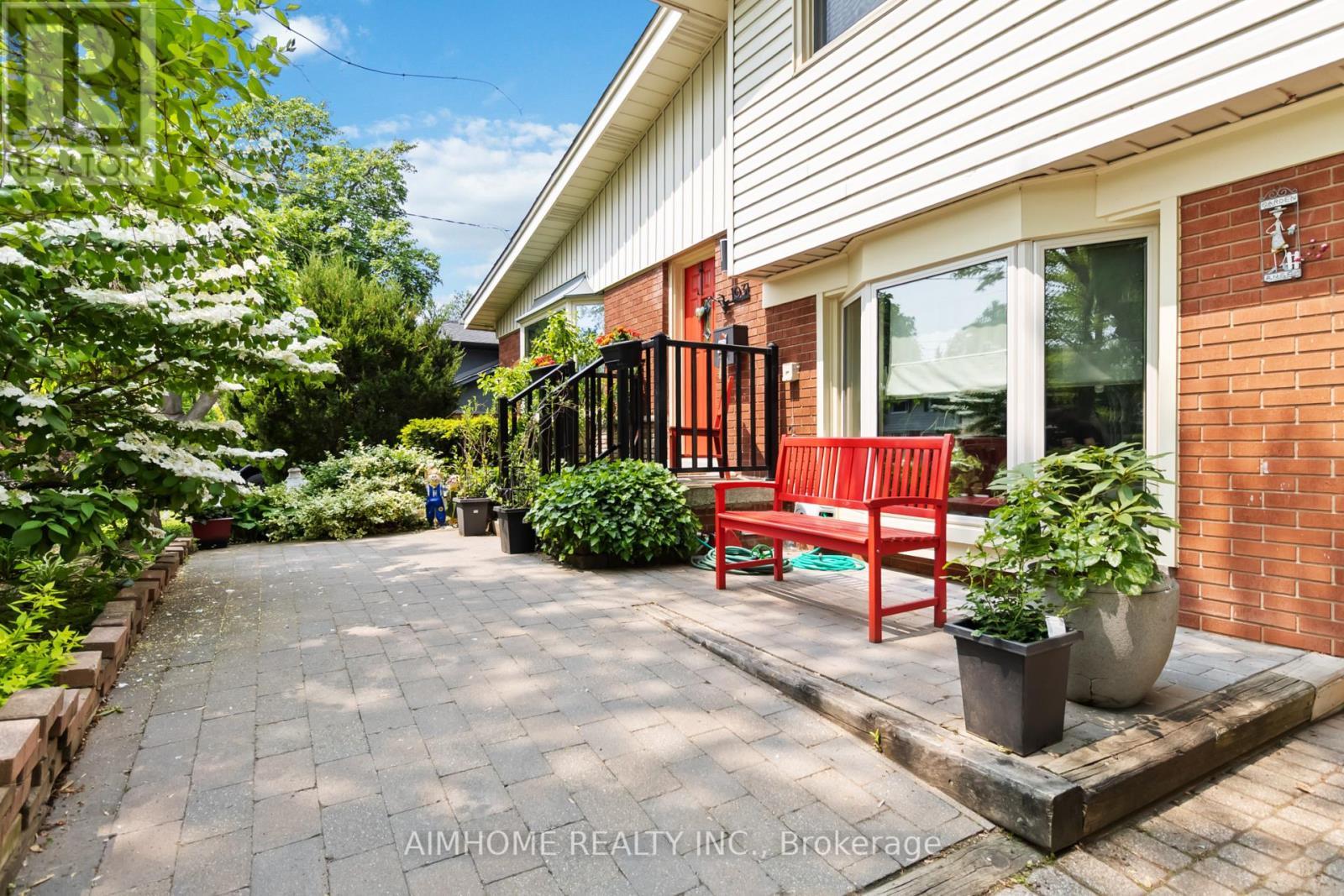 1031 Marley Crescent, Burlington, ON - Outdoor