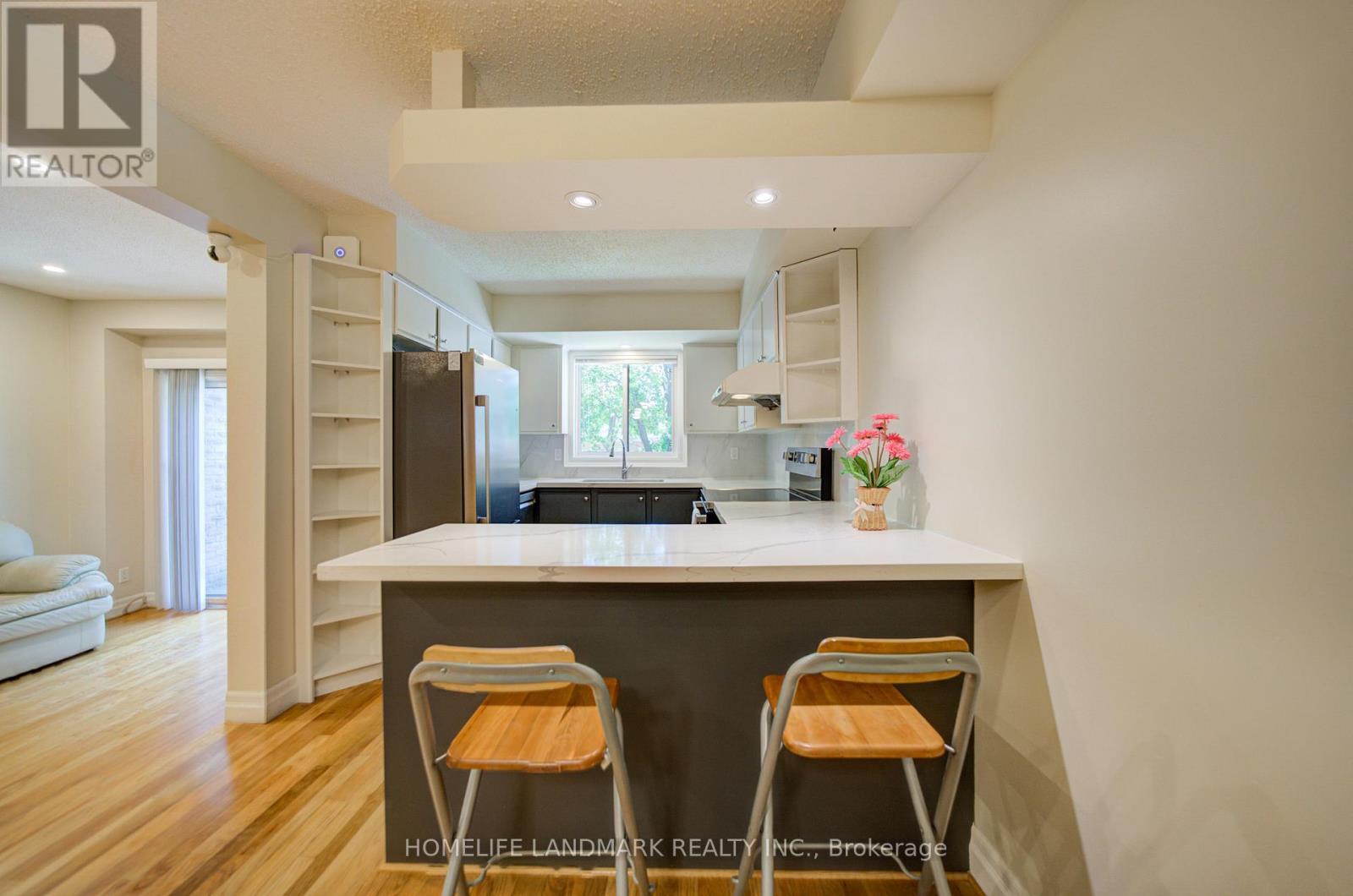 7 - 3345 Silverado Drive, Mississauga, ON - Indoor