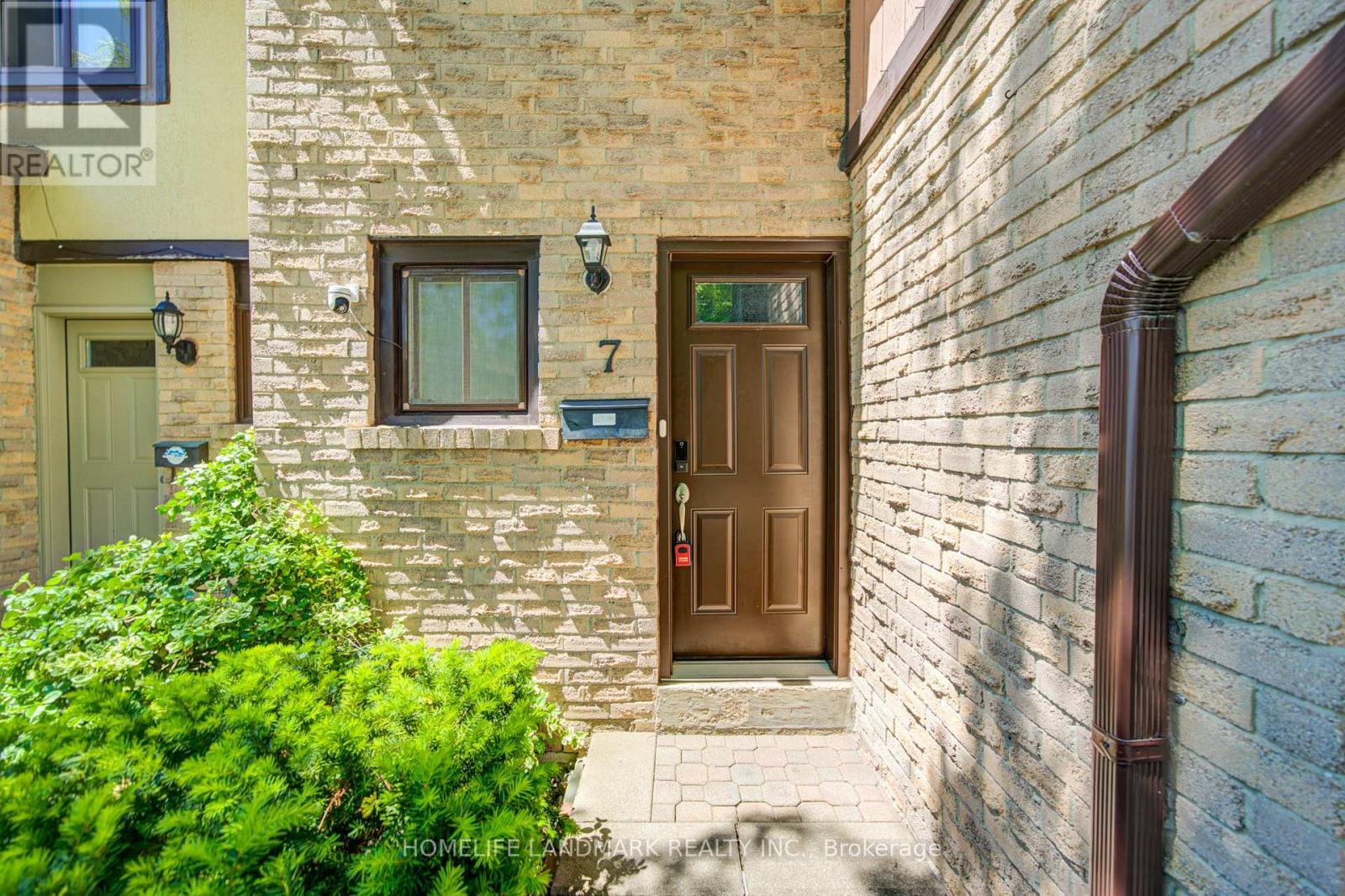 7 - 3345 Silverado Drive, Mississauga, ON - Outdoor
