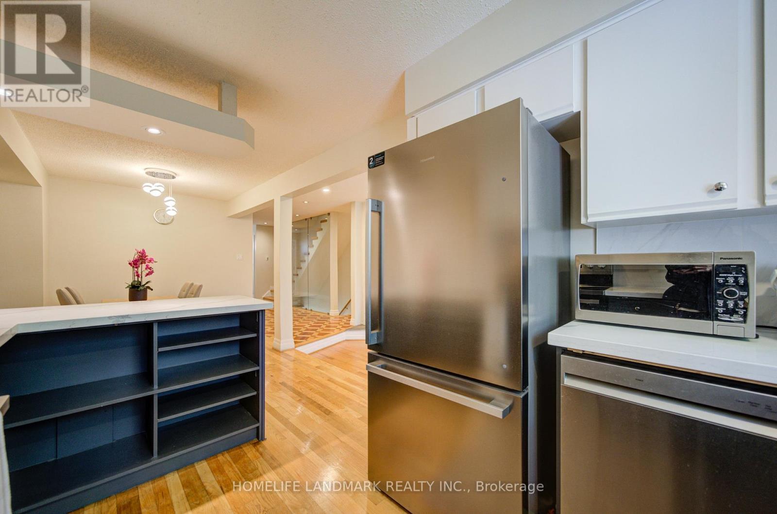 7 - 3345 Silverado Drive, Mississauga, ON - Indoor Photo Showing Kitchen