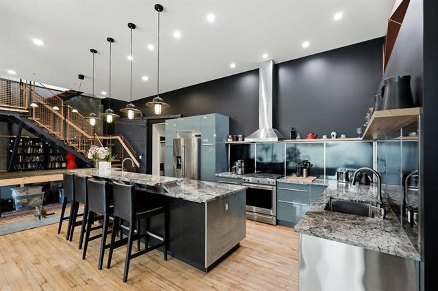 251 Princess St, Winnipeg, MB