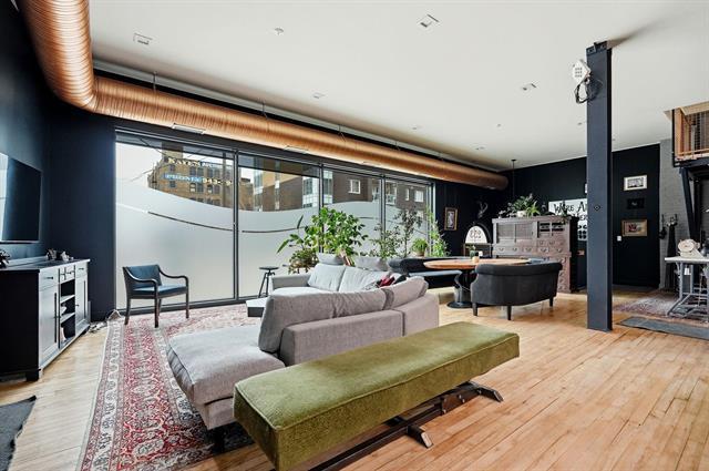 251 Princess St, Winnipeg, MB
