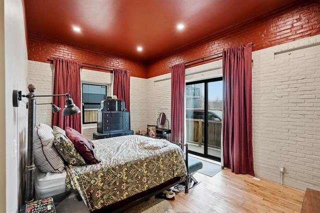 251 Princess St, Winnipeg, MB