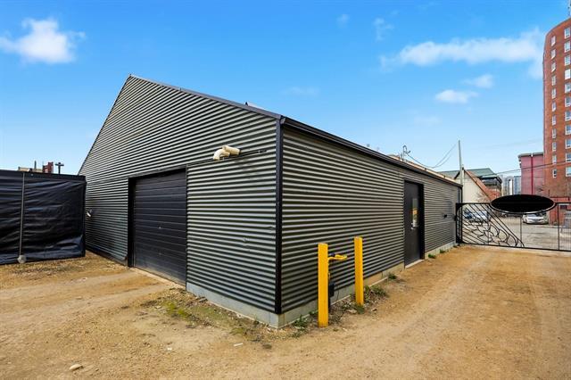 251 Princess St, Winnipeg, MB