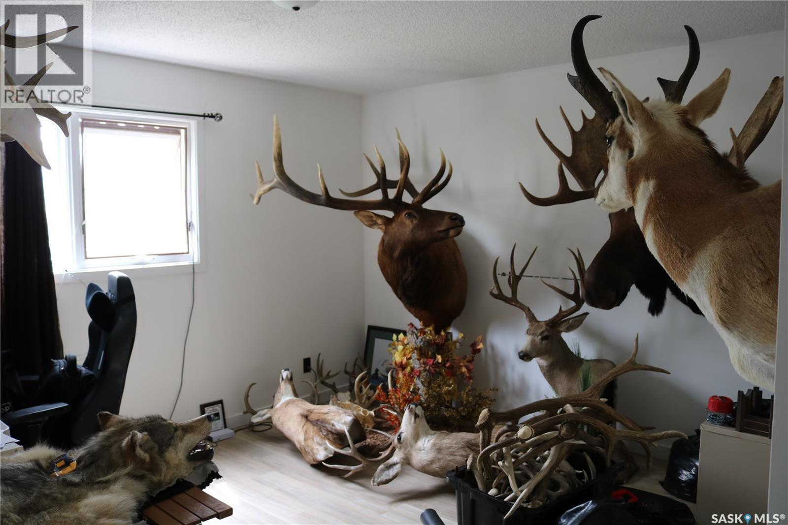 202 Main Street, Young, SK - Indoor