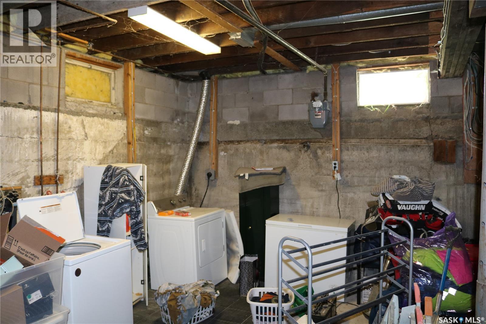 202 Main Street, Young, SK - Indoor Photo Showing Basement