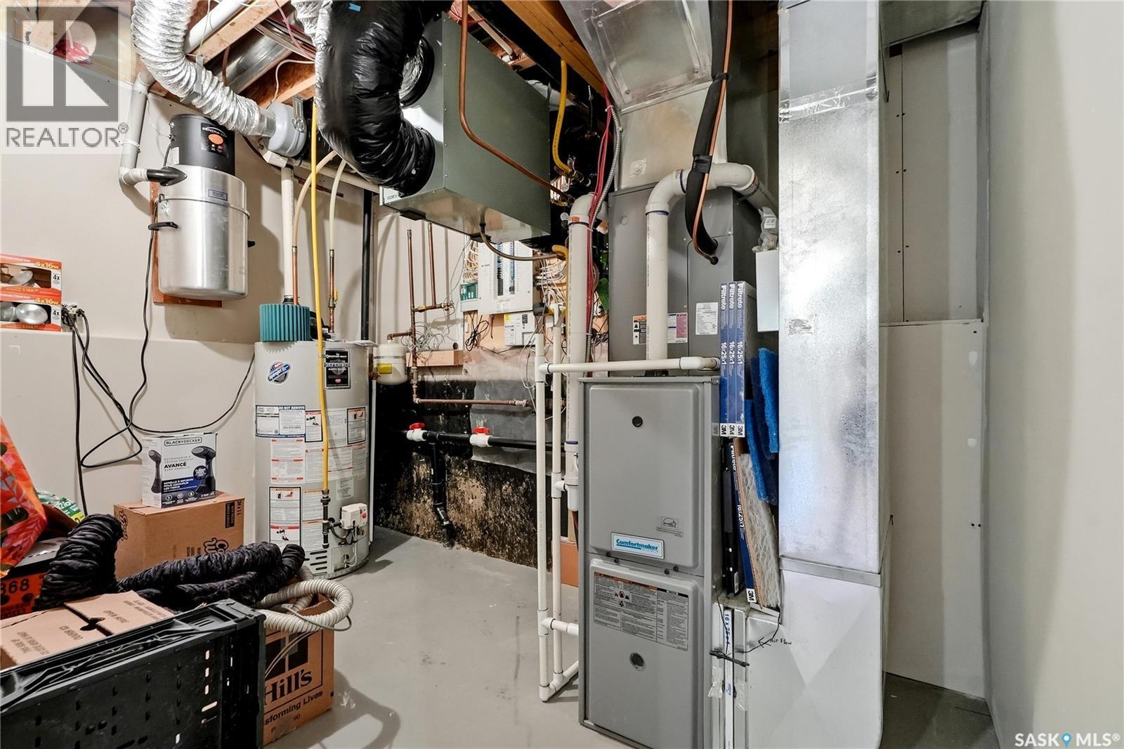 627 Paton Way, Saskatoon, SK - Indoor Photo Showing Basement