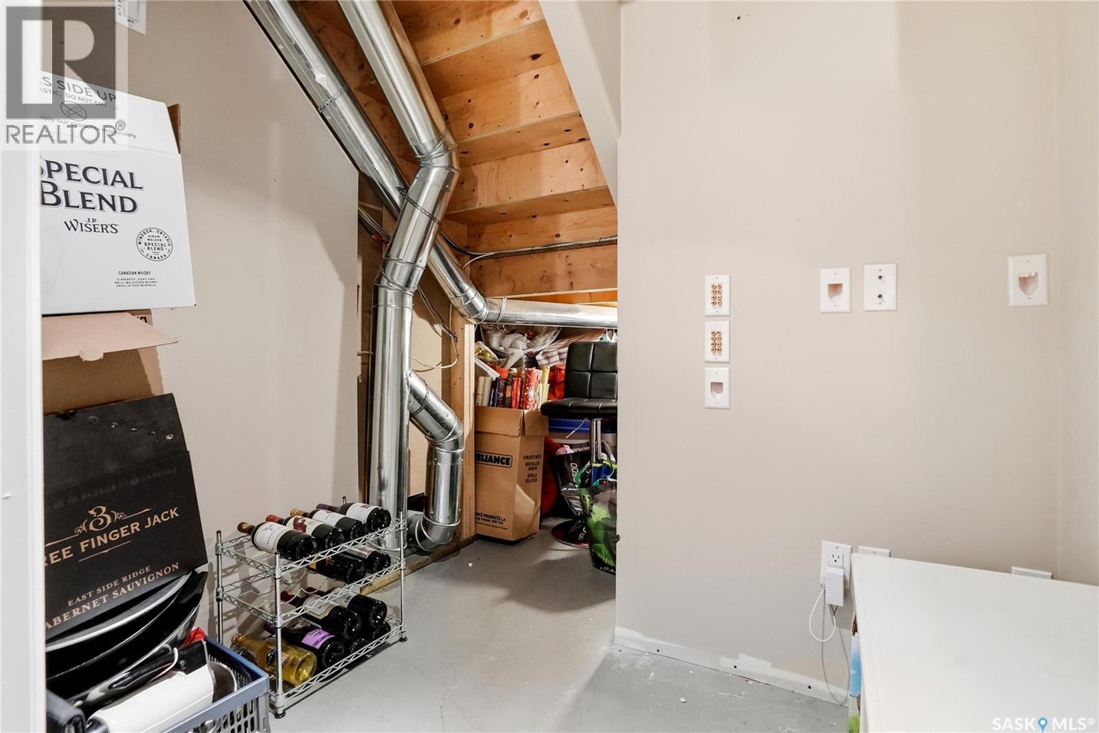 627 Paton Way, Saskatoon, SK - Indoor Photo Showing Other Room