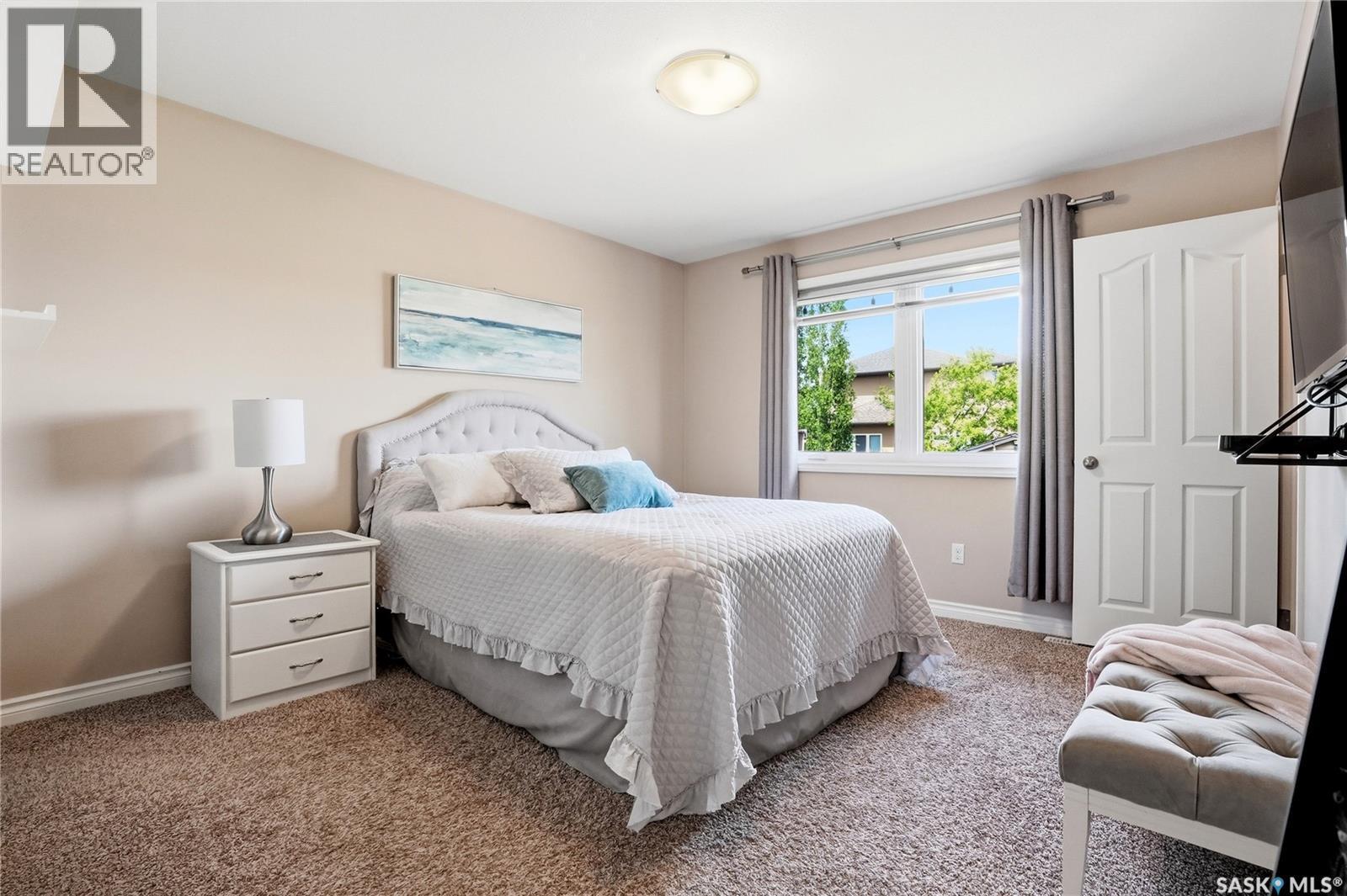 627 Paton Way, Saskatoon, SK - Indoor Photo Showing Bedroom