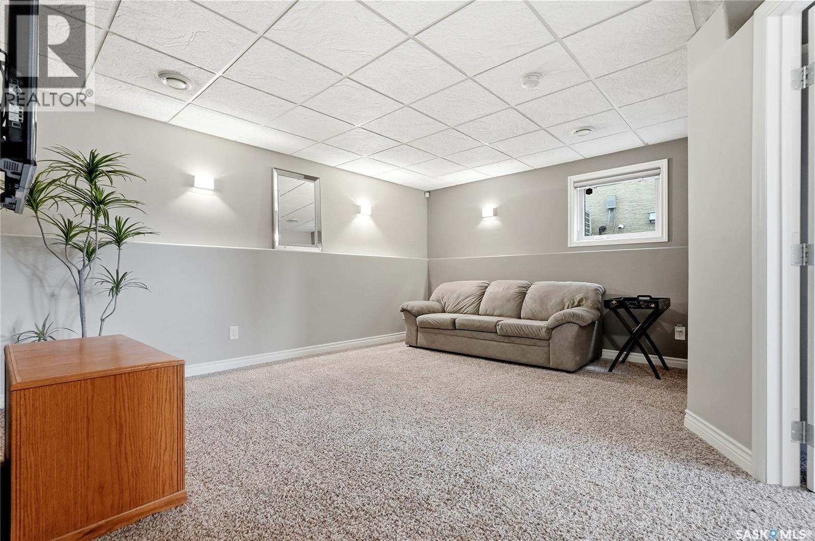 627 Paton Way, Saskatoon, SK - Indoor Photo Showing Other Room