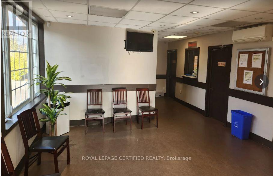 1015 Cawthra Road, Mississauga, ON