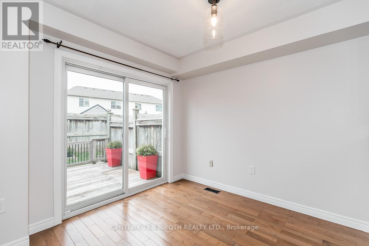 18 - 430 Mapleview Drive E, Barrie, ON - Indoor Photo Showing Other Room