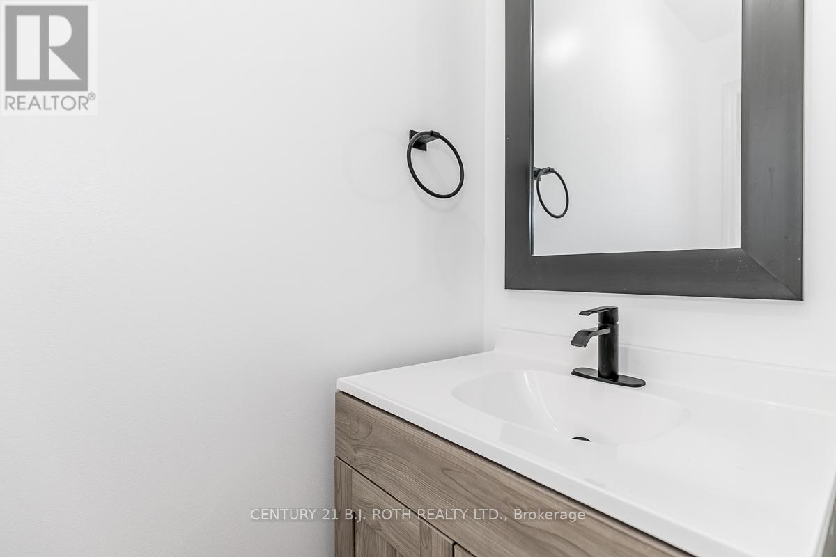 18 - 430 Mapleview Drive E, Barrie, ON - Indoor Photo Showing Bathroom