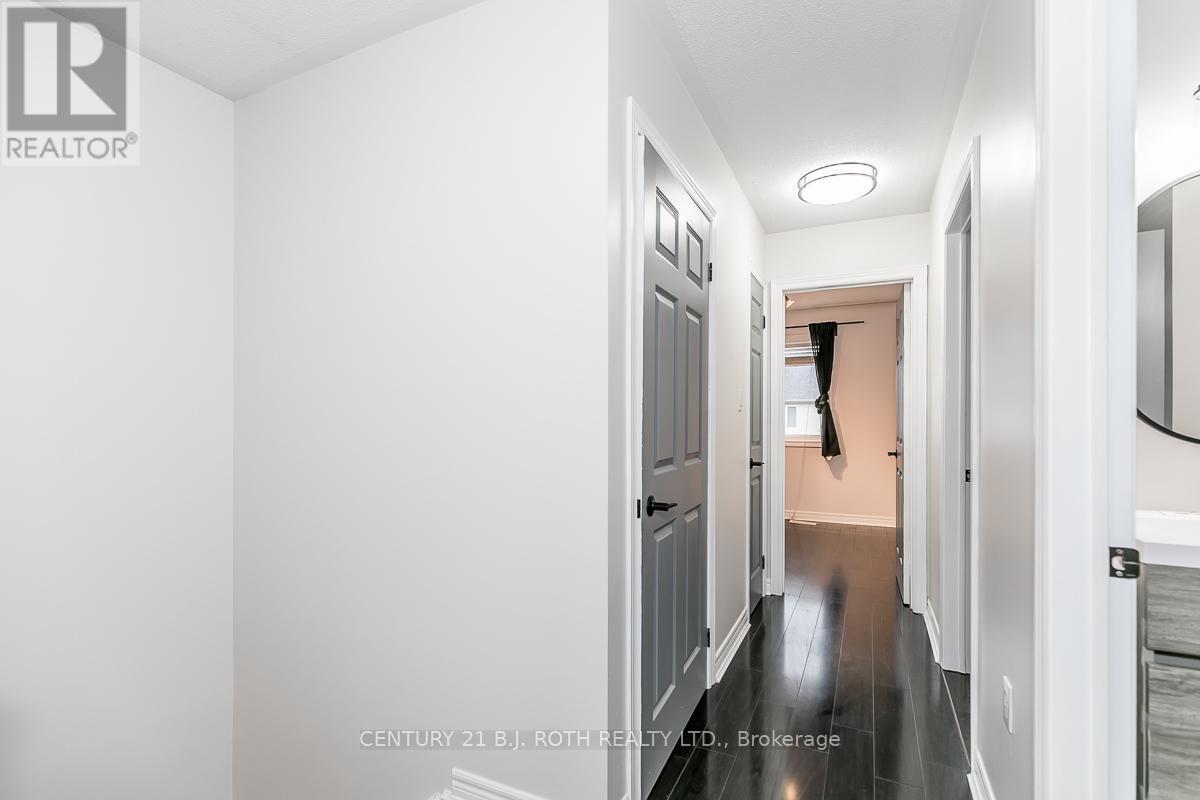 18 - 430 Mapleview Drive E, Barrie, ON - Indoor Photo Showing Other Room