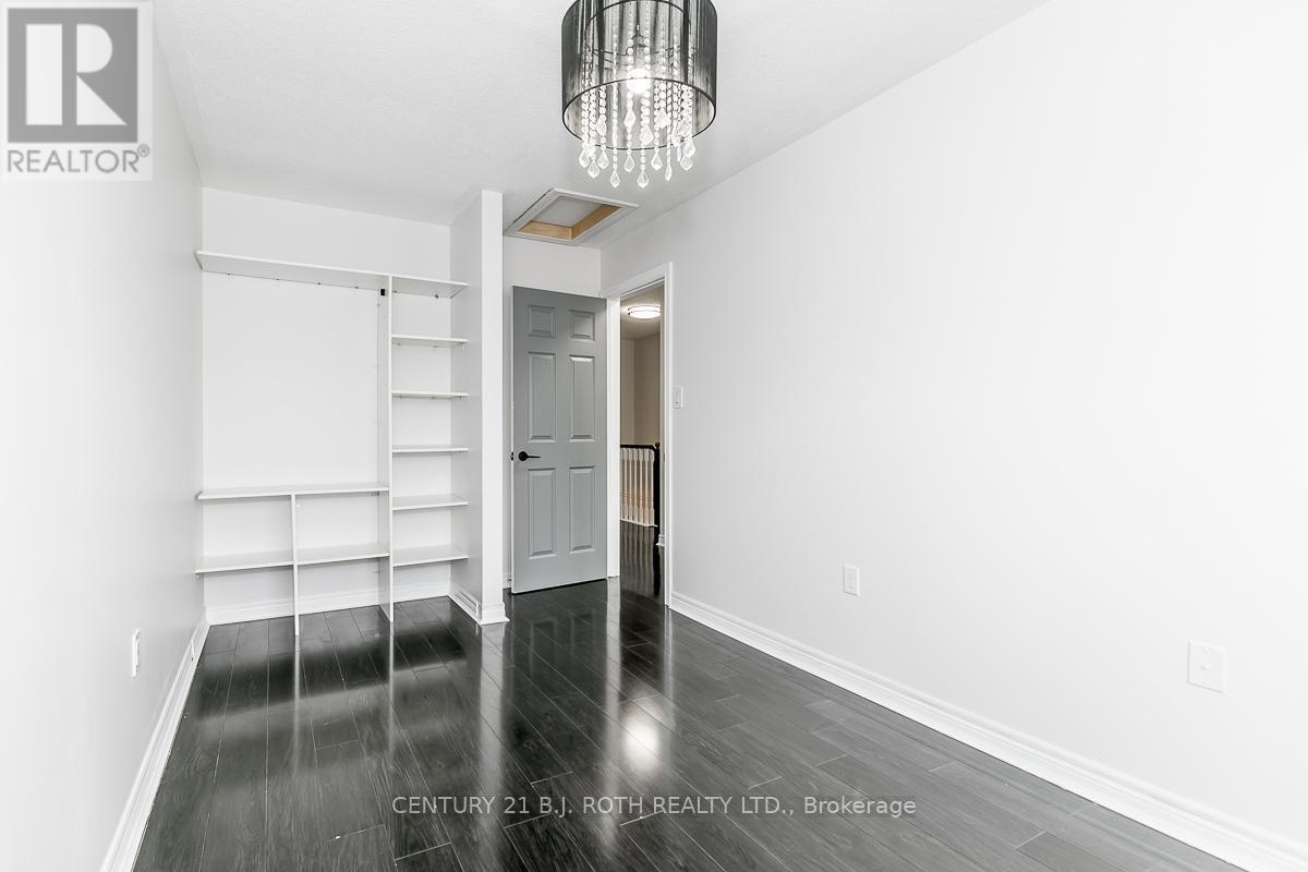 18 - 430 Mapleview Drive E, Barrie, ON - Indoor