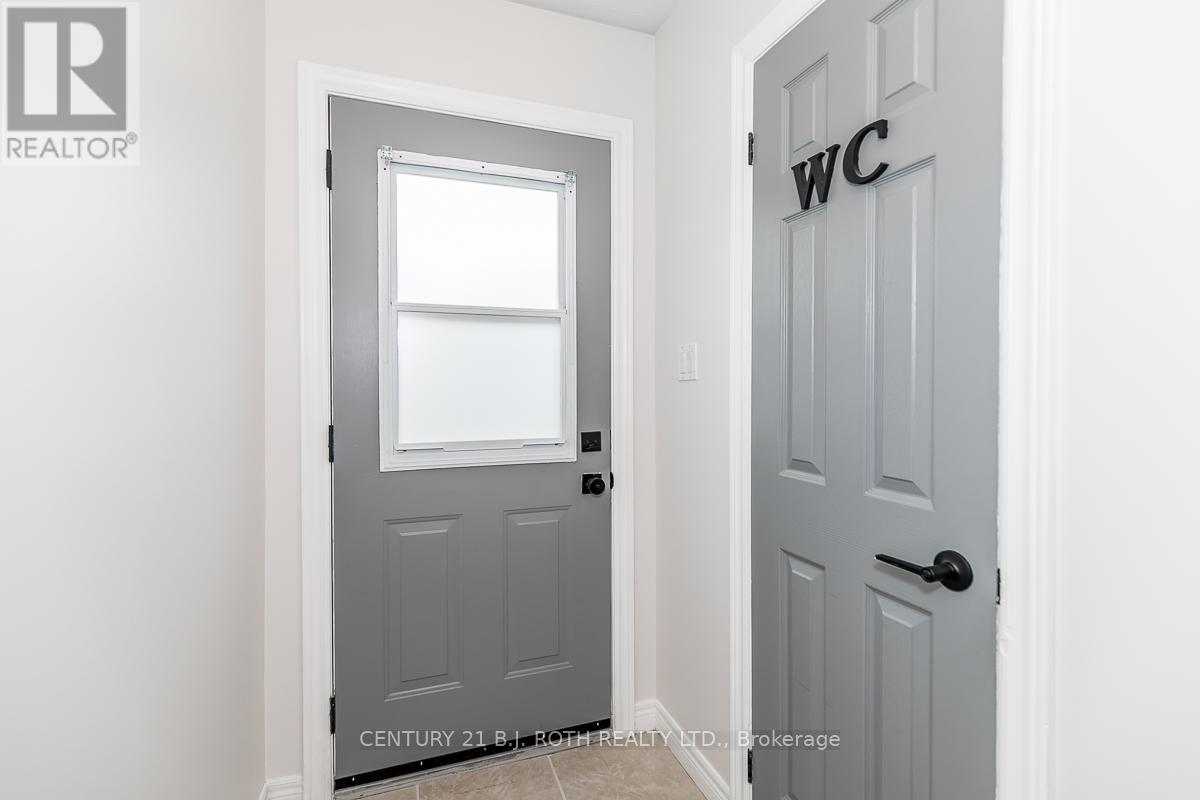 18 - 430 Mapleview Drive E, Barrie, ON - Indoor Photo Showing Other Room