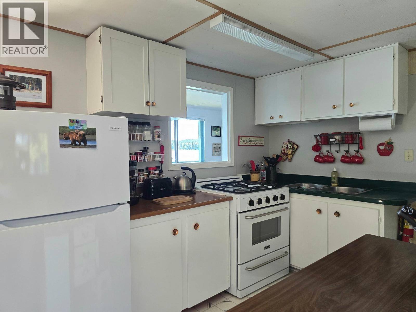 4209 Antoine Lake Road, Horsefly, BC - Indoor Photo Showing Kitchen
