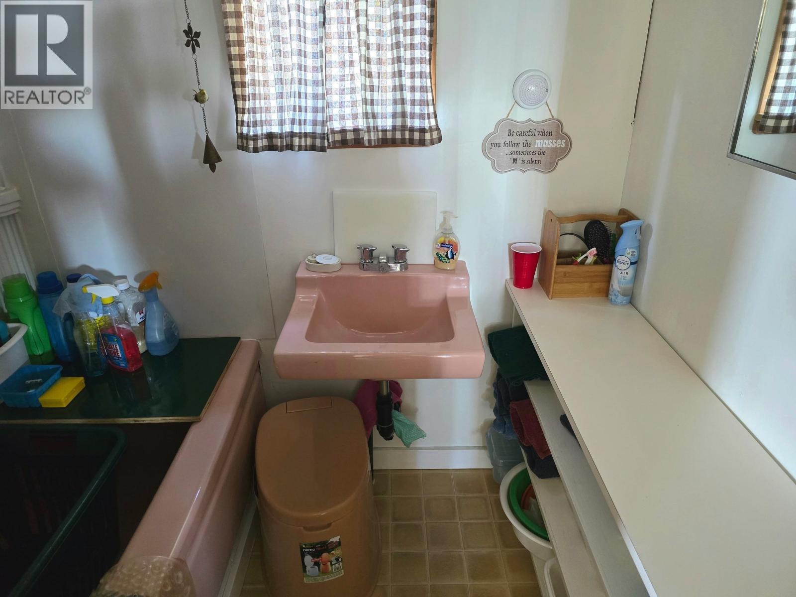 4209 Antoine Lake Road, Horsefly, BC - Indoor