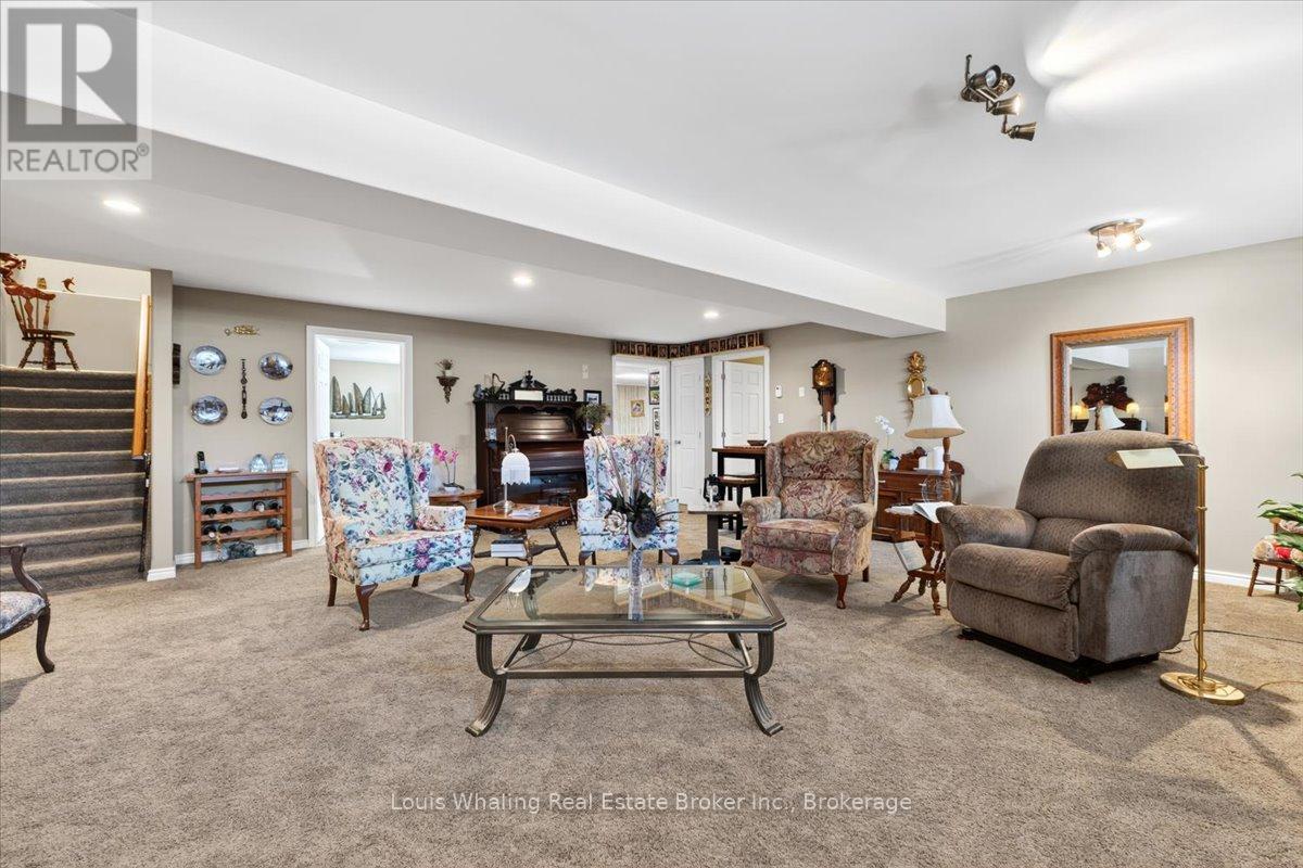 113 B 13Th Avenue, Hanover, ON - Indoor