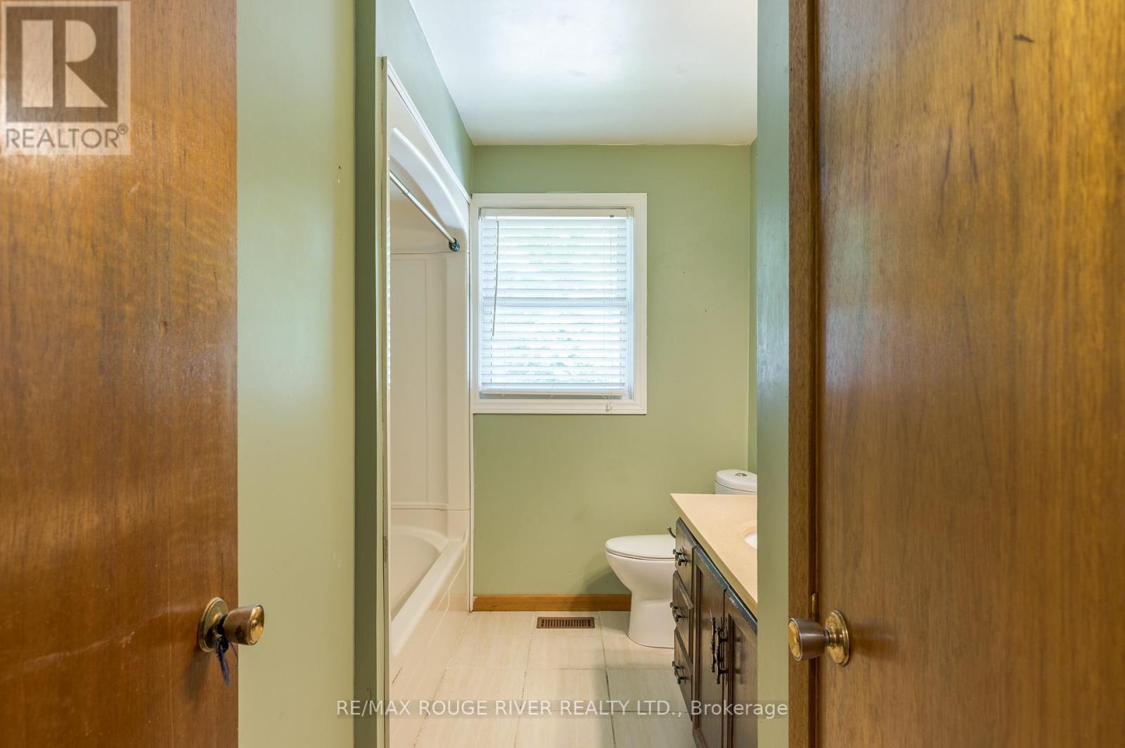 264 Clonakilty Line, Selwyn, ON