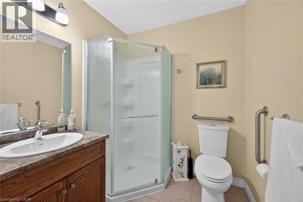 10 Emily Street, Hagersville, ON - Indoor Photo Showing Bathroom