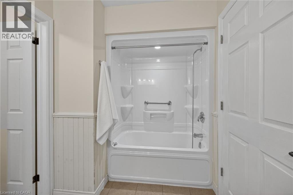 10 Emily Street, Hagersville, ON - Indoor Photo Showing Bathroom