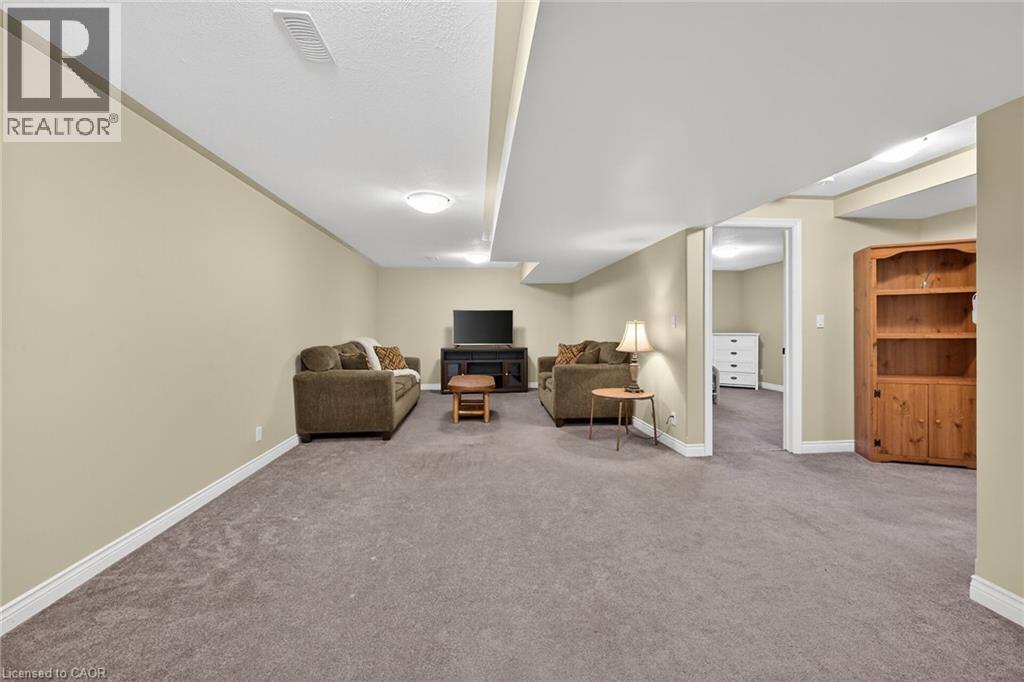 10 Emily Street, Hagersville, ON - Indoor Photo Showing Other Room
