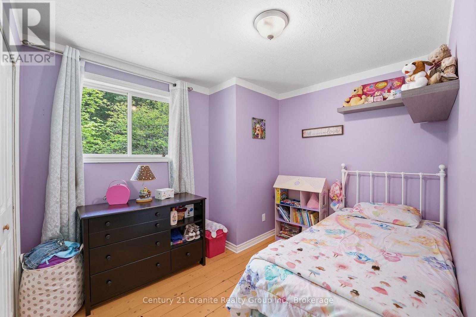1937 Mumford Road, Highlands East (Cardiff Ward), ON - Indoor Photo Showing Bedroom