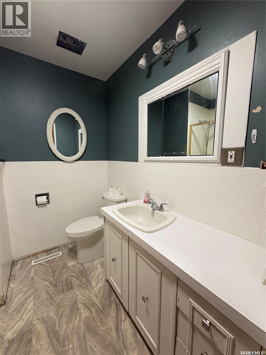 660 Alberta Avenue, Foam Lake, SK - Indoor Photo Showing Bathroom