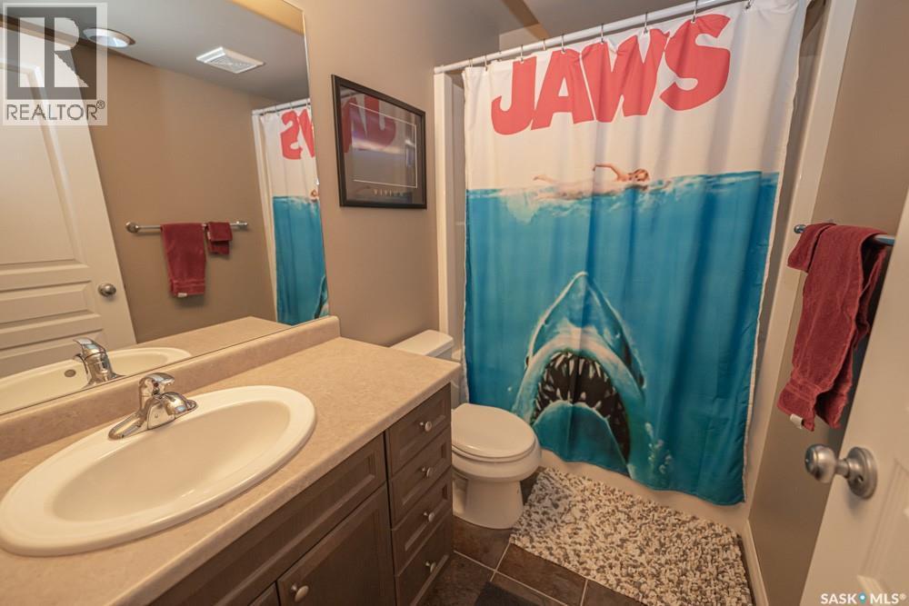 363 Levalley Cove, Saskatoon, SK - Indoor Photo Showing Bathroom