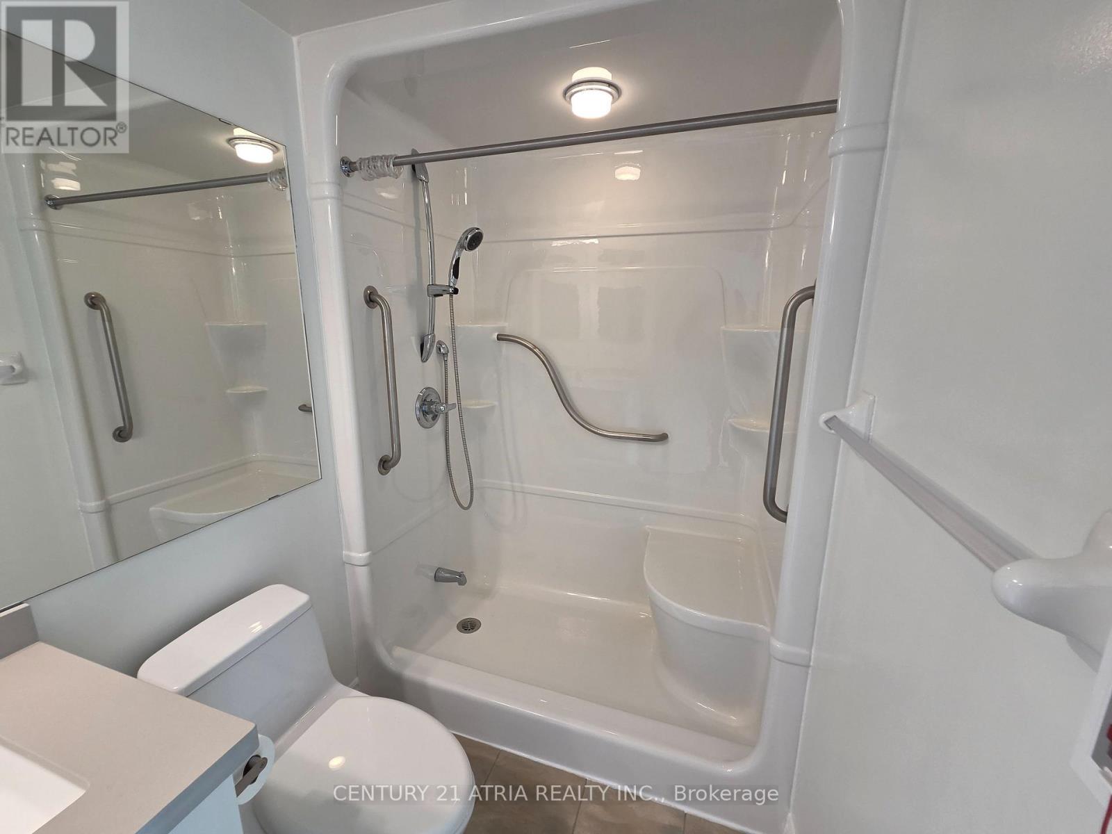 221 - 2020 Mcnicoll Avenue, Toronto, ON - Indoor Photo Showing Bathroom