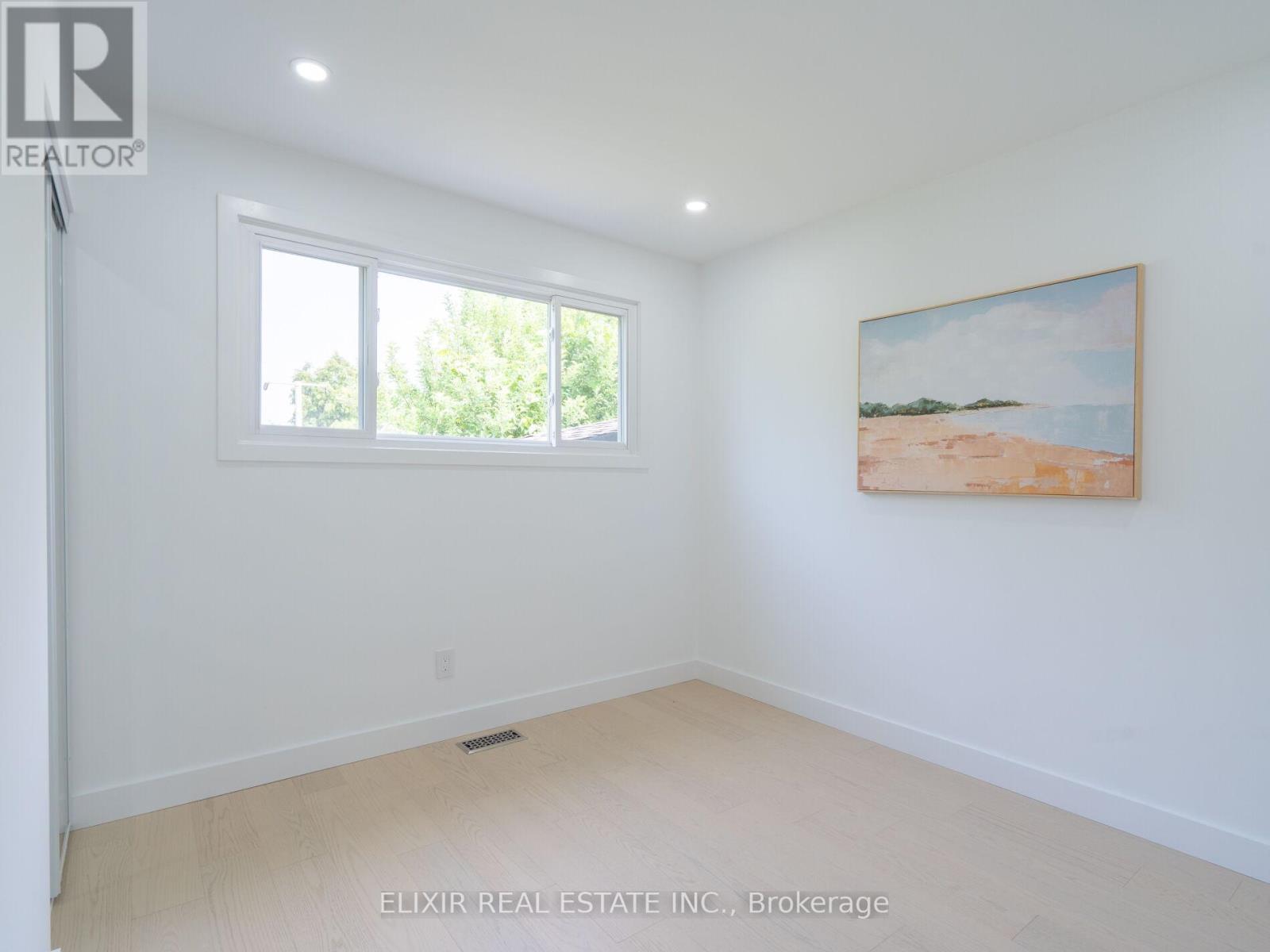 63 Champlain Avenue, Hamilton, ON - Indoor Photo Showing Other Room