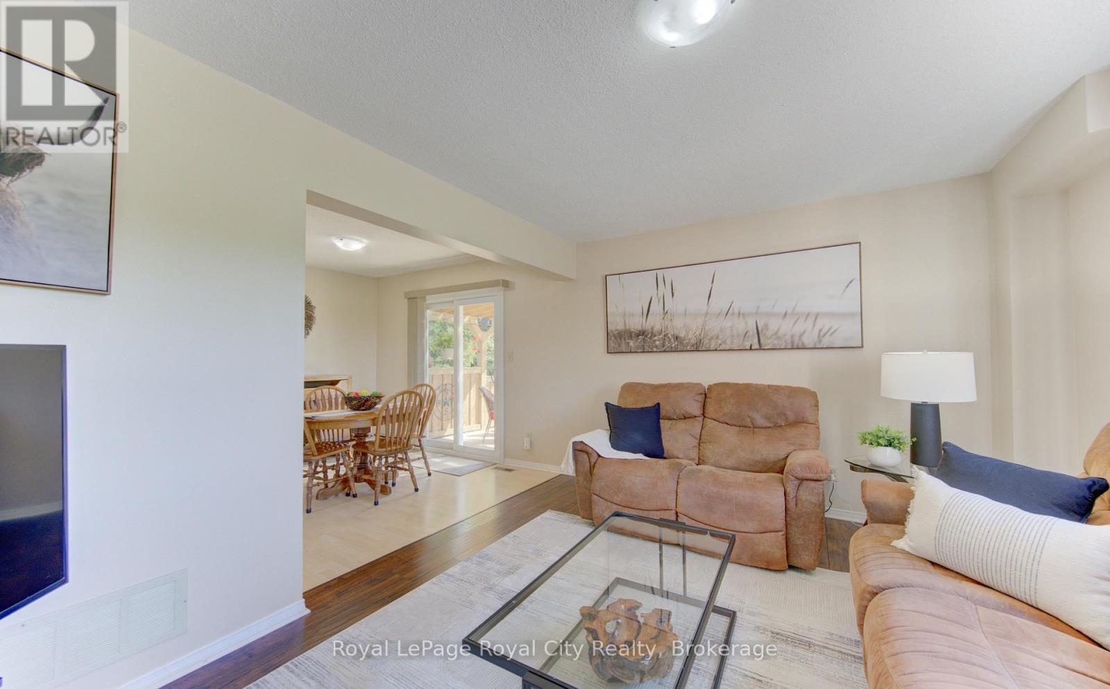 157 Leeson Street, East Luther Grand Valley, ON - Indoor Photo Showing Living Room