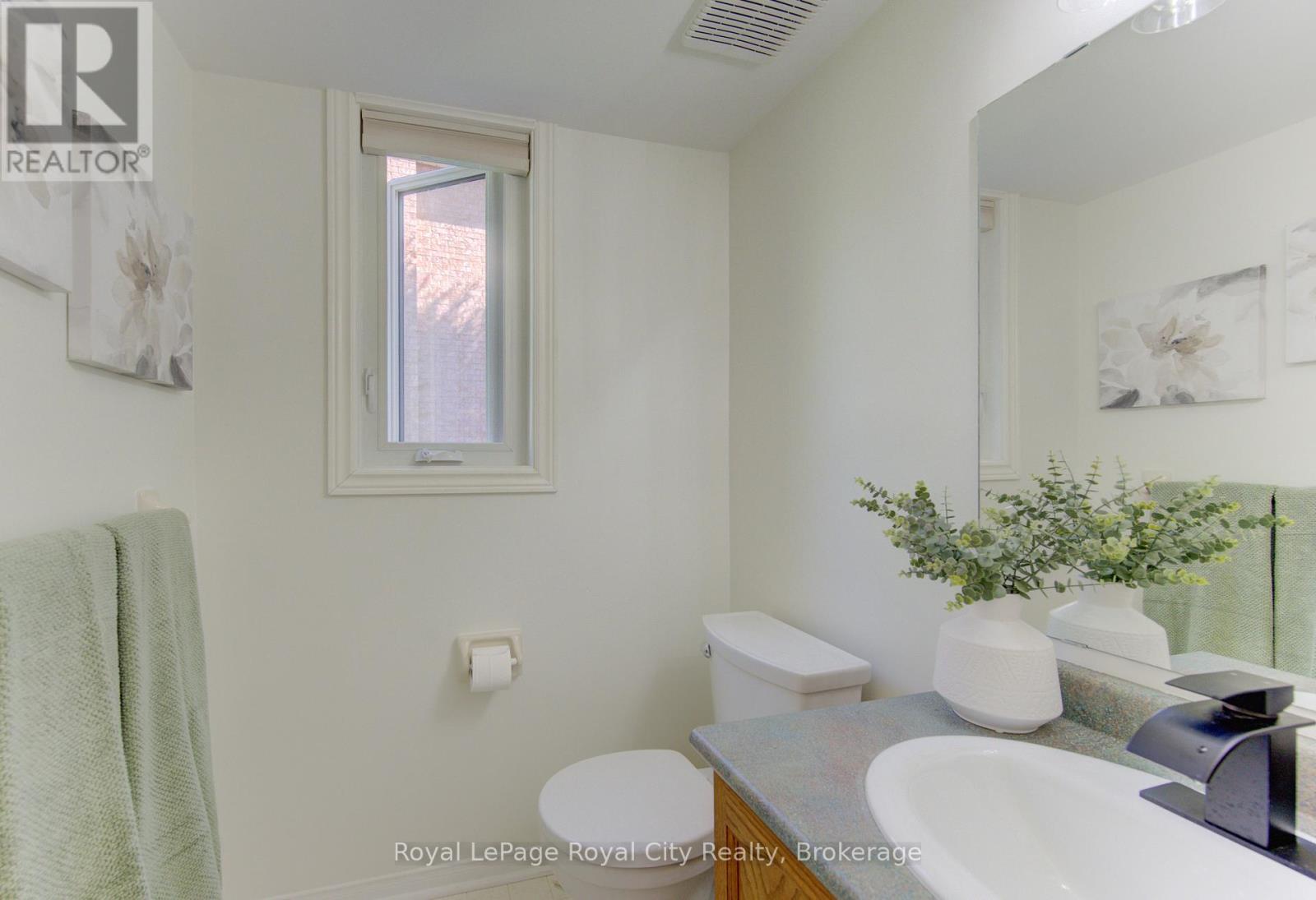 157 Leeson Street, East Luther Grand Valley, ON - Indoor Photo Showing Bathroom