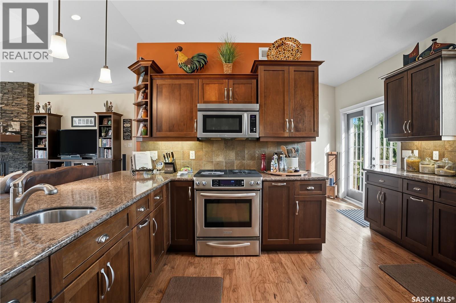 Kiryk Acreage, Buckland Rm No. 491, SK - Indoor Photo Showing Kitchen With Upgraded Kitchen