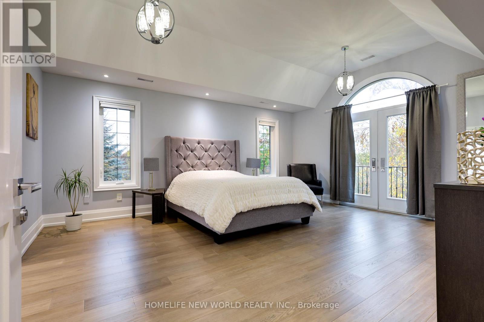 3 Burton Grove, King, ON - Indoor Photo Showing Bedroom