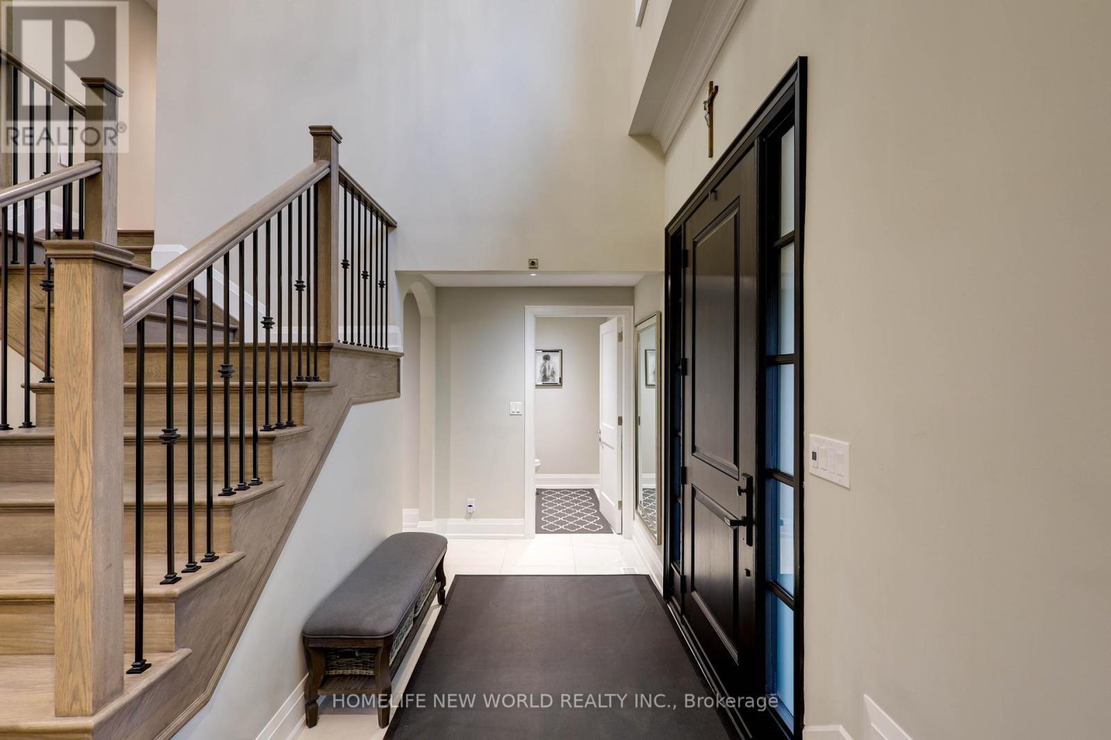 3 Burton Grove, King, ON - Indoor Photo Showing Other Room