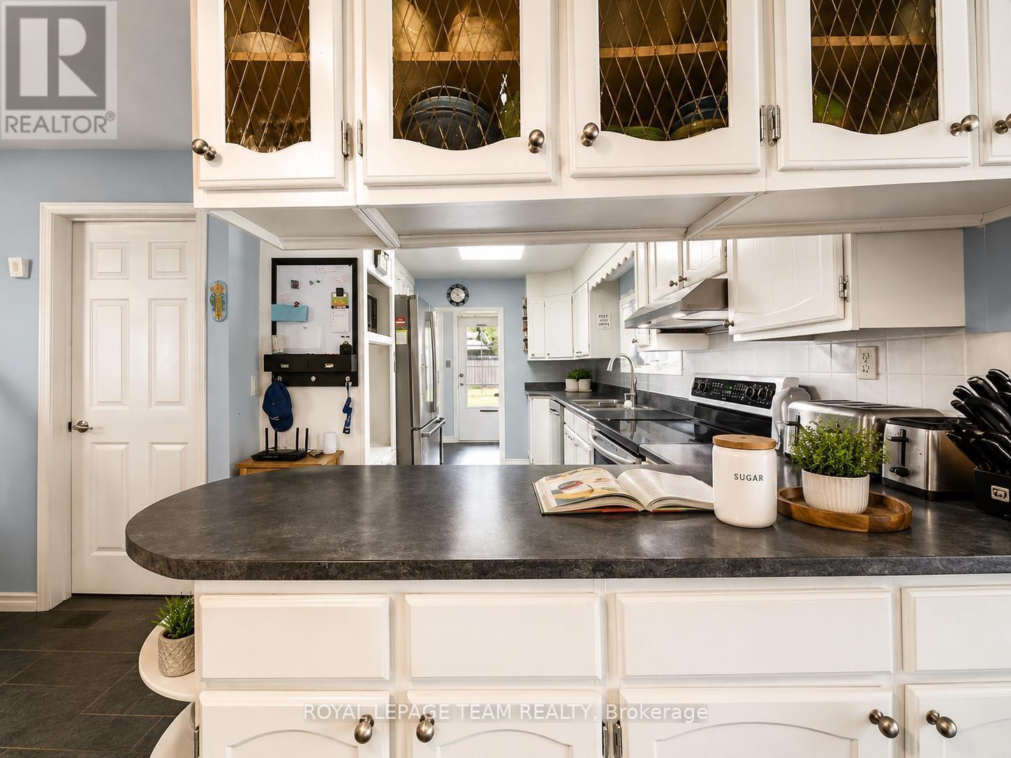 26 Lane Street, Madawaska Valley, ON - Indoor Photo Showing Kitchen