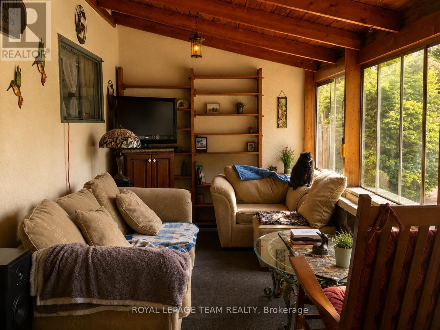 26 Lane Street, Madawaska Valley, ON - Indoor